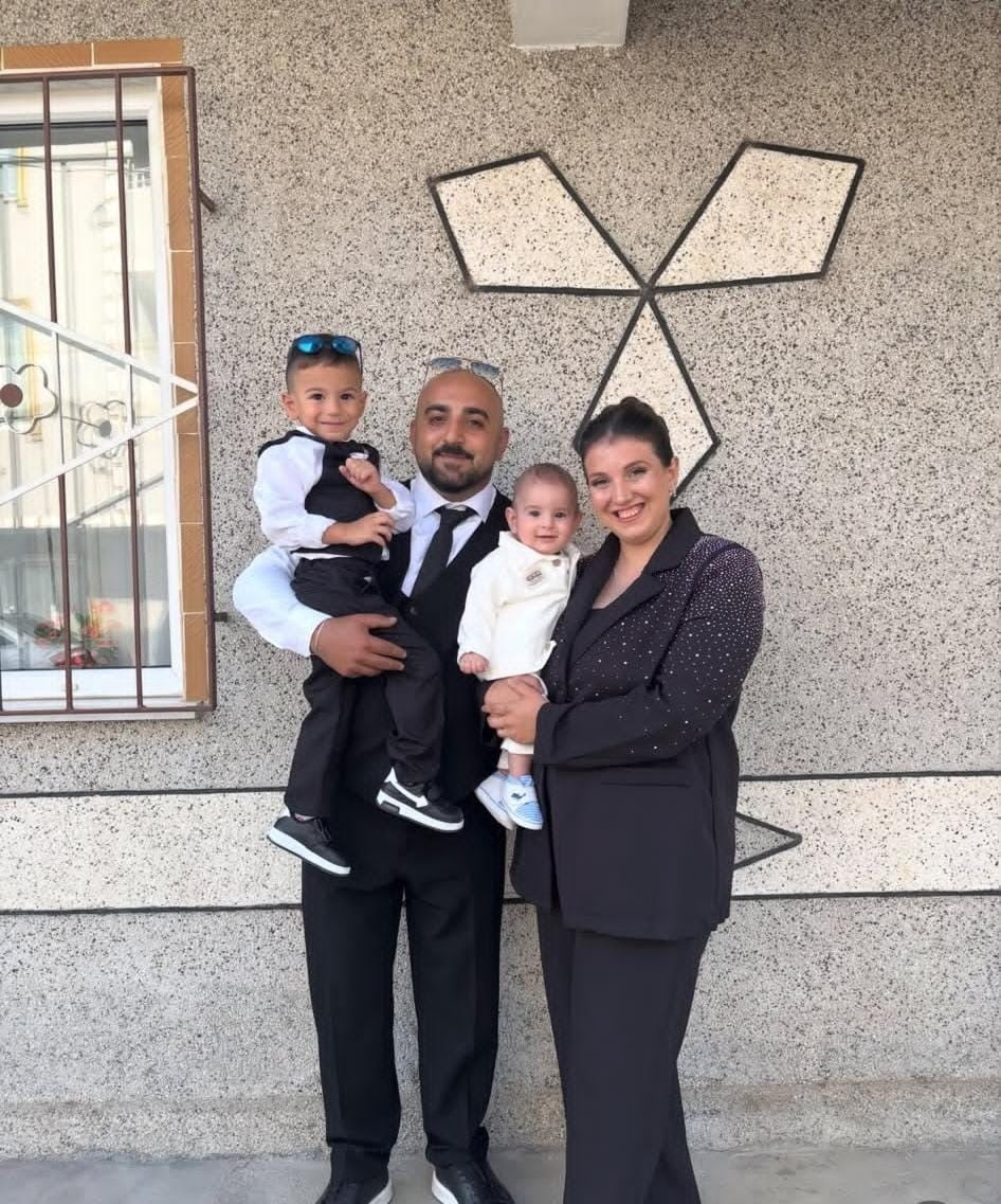 MUSTAFA SEZER VE YAREN SEZER ÇİFTİ İLE ÇOCUKLARI