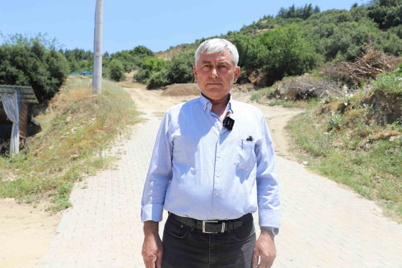 NAZİLLİ BELEDİYESİ FEN İŞLERİ MÜDÜRLÜĞÜ EKİPLERİ, KIRCAKLI MAHALLESİ'NDE YÜRÜTTÜĞÜ YOL YAPIM...