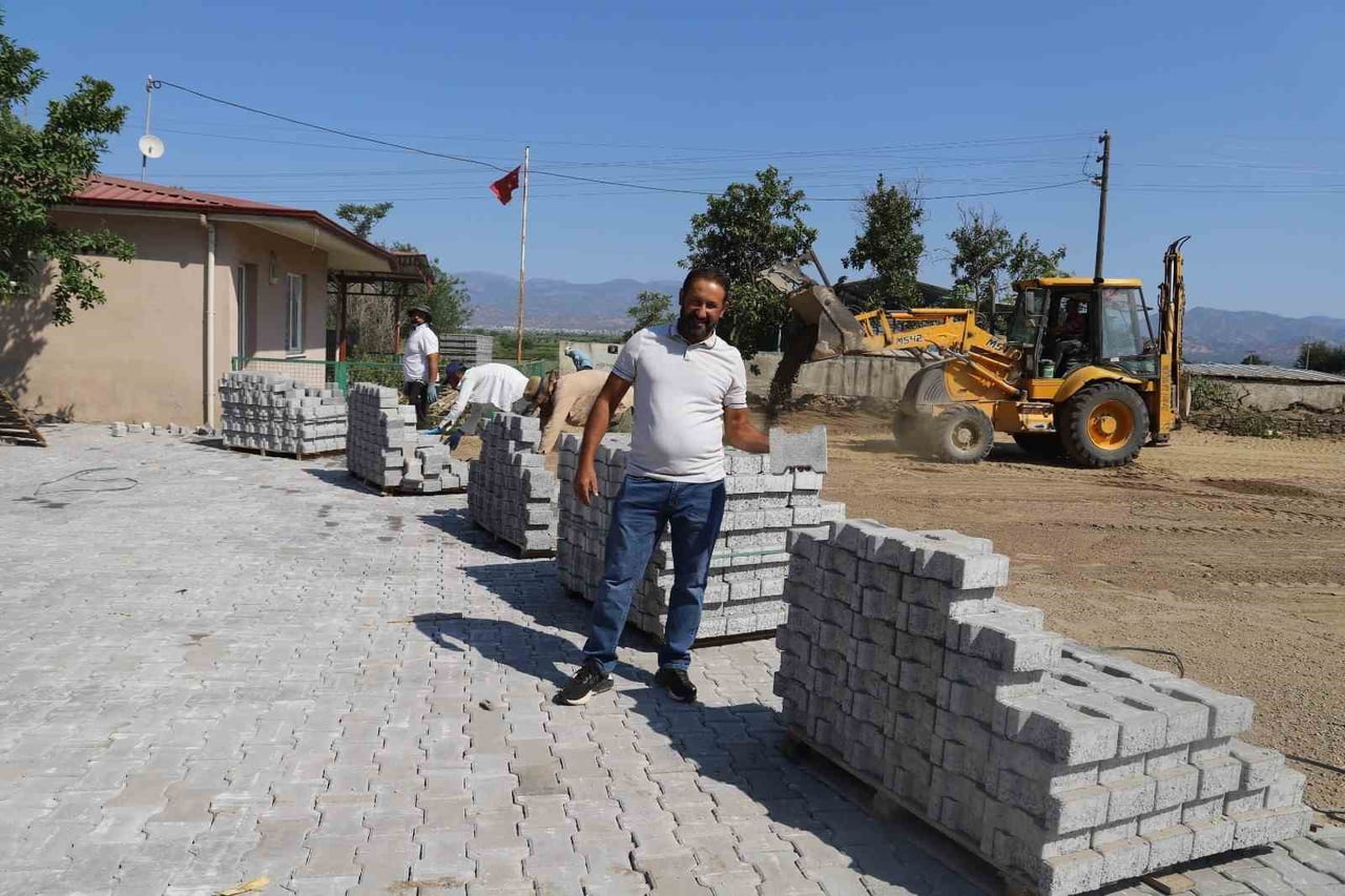NAZİLLİ BELEDİYESİ, KIRSAL MAHALLELERDE YAŞAM KALİTESİNİ ARTIRMAYA YÖNELİK YATIRIMLARINA HIZ...