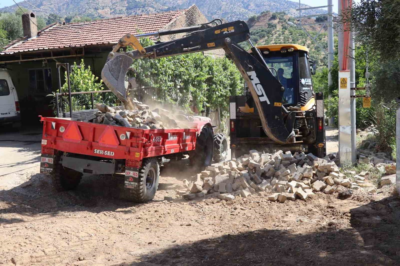 NAZİLLİ BELEDİYESİ, KIRSAL MAHALLELERDE YILLARDIR BEKLENEN YATIRIMLARI BİR BİR HAYATA GEÇİRİYOR....