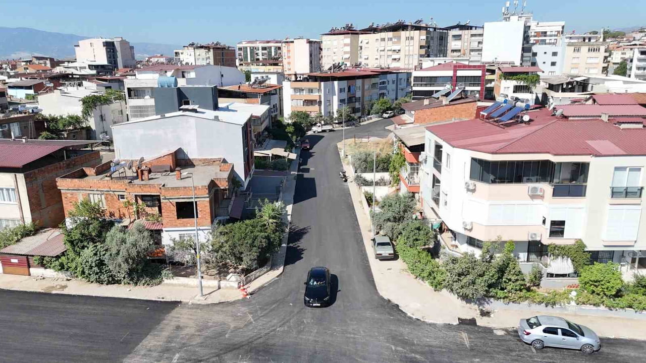 NAZİLLİ BELEDİYESİ TARAFINDAN AYDOĞDU MAHALLESİ 59/1, 346 VE 63 SOKAK'TA YÜRÜTÜLEN SICAK ASFALT...