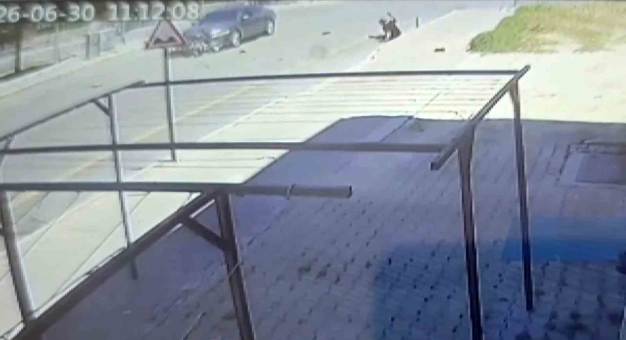 NEVŞEHİR'DE OTOMOBİL İLE MOTORLU BİSİKLETİN ÇARPIŞMASI SONUCU MEYDANA GELEN TRAFİK KAZASINDA 1...