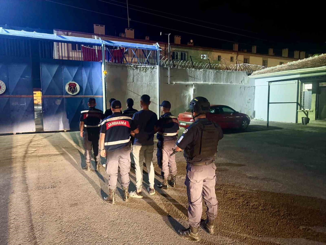 NEVŞEHİR'DE TARLALARDAN YAKLAŞIK 600 BİN LİRA DEĞERİNDEKİ 59 GÜNEŞ ENERJİSİ PANELİNİ ÇALAN...