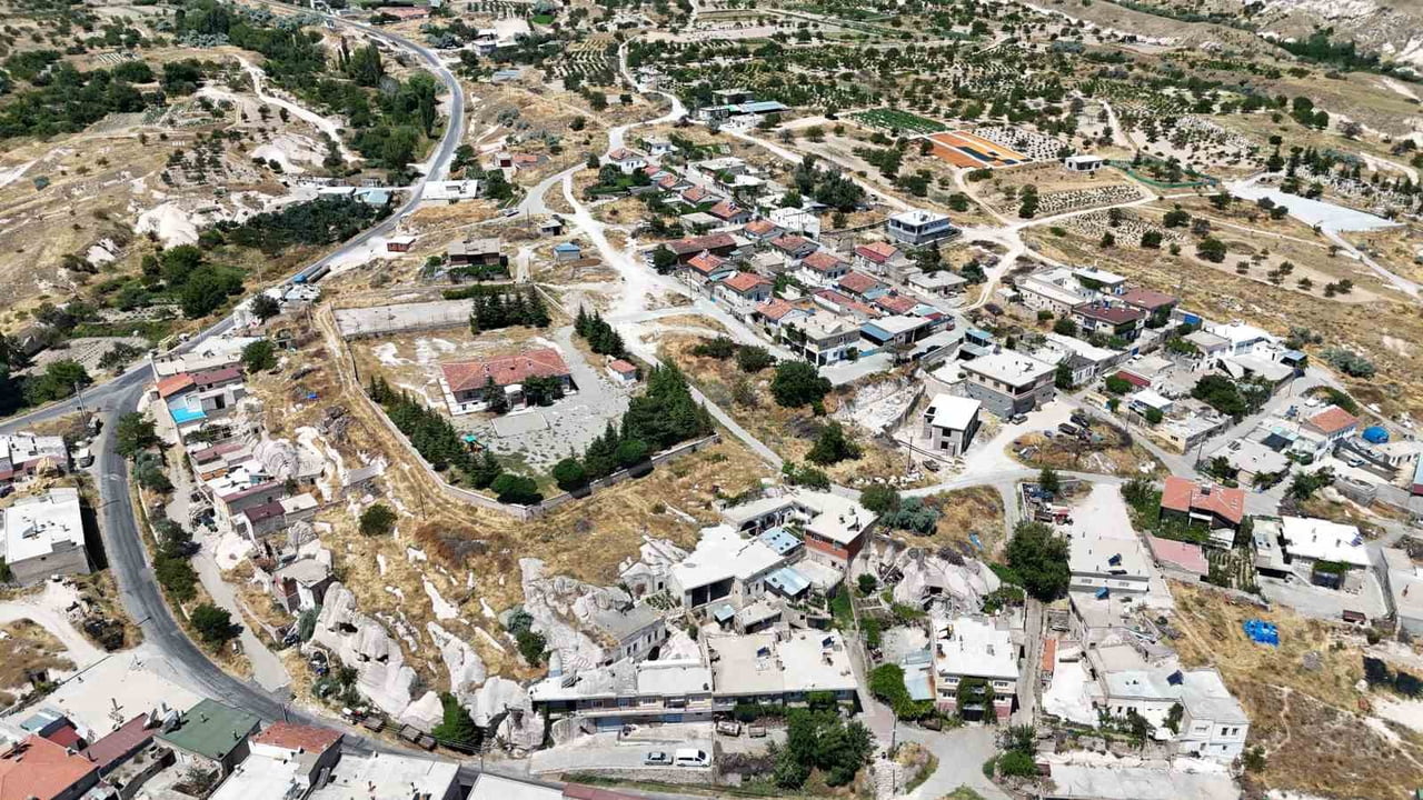 NEVŞEHİR'İN ÜRGÜP İLÇESİNE BAĞLI MUSTAFAPAŞA BELDESİ İLE AYVALI MAHALLESİ, İBRAHİMPAŞA VE BAHÇELİ...