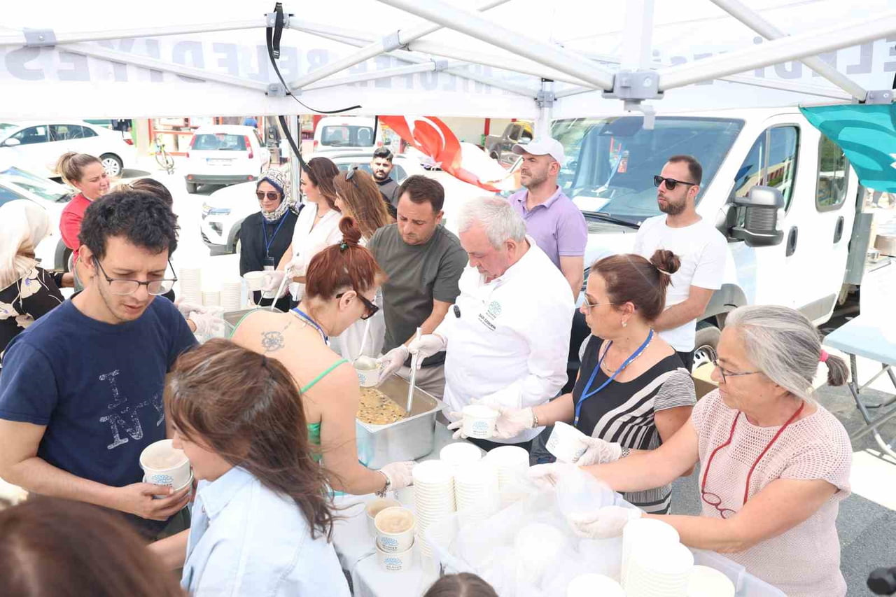 NİLÜFER BELEDİYE BAŞKANI ŞADİ ÖZDEMİR, DEMİRCİ MAHALLESİ’NDE VATANDAŞLARLA BULUŞTU. ÖNCE...