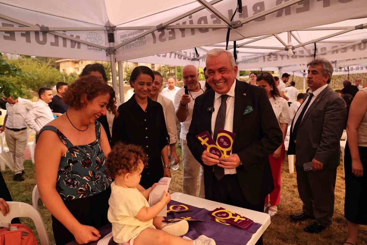 NİLÜFER BELEDİYE BAŞKANI ŞADİ ÖZDEMİR, MAHALLE SAKİNLERİYLE BİR ARAYA GELMEK VE TALEPLERİ YERİNDE...