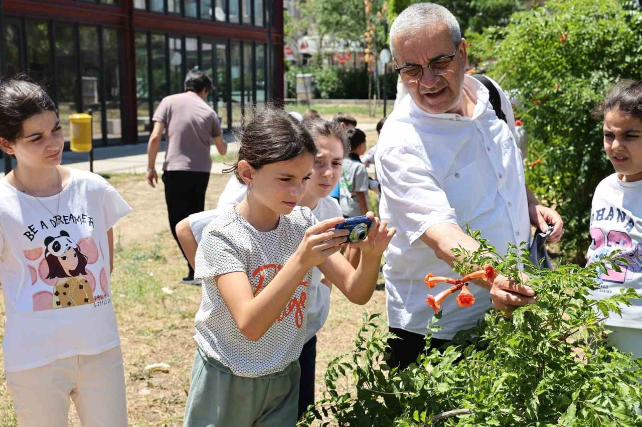 NİLÜFER BELEDİYESİ, ÇOCUKLARIN YAZ AYLARINI VERİMLİ VE KEYİFLİ AKTİVİTELERLE DEĞERLENDİRMESİ...