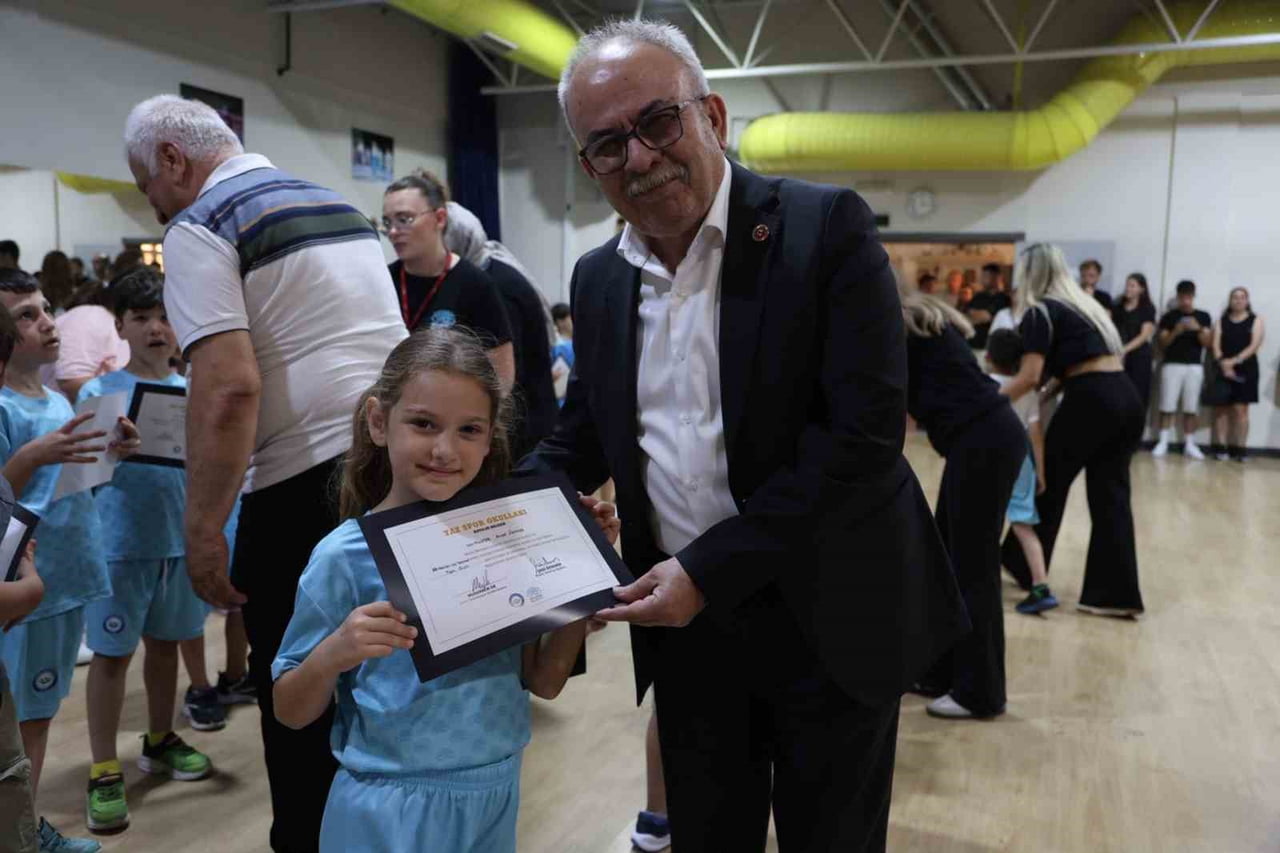 NİLÜFER BELEDİYESİ VE NİLÜFER BELEDİYESPOR KULÜBÜ İŞ BİRLİĞİYLE DÜZENLENEN TAM GÜN YAZ SPOR...