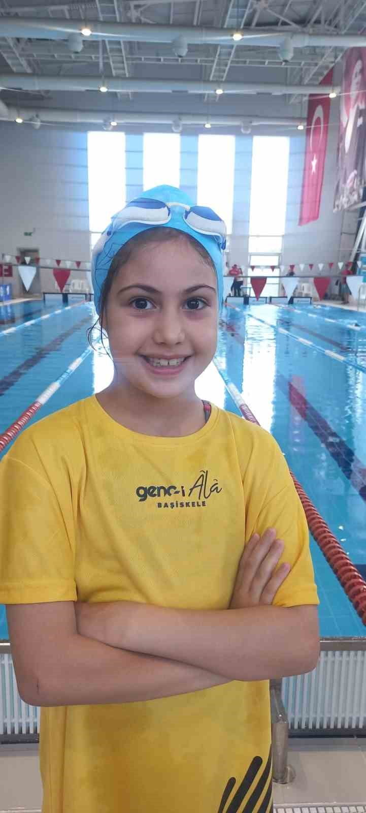 NİSAN ECEM SÖNMEZ, 50 METRE SERBEST KATEGORİSİNDE KOCAELİ BİRİNCİSİ, 50 METRE KELEBEK...