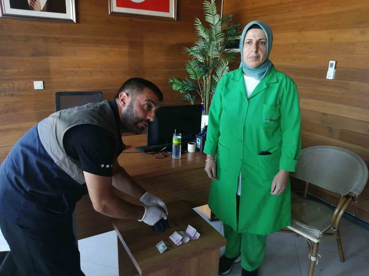 NURSEN HELVA BULDUĞU ALTIN VE ZİYNET EŞYALARINI ŞEFİNE TESLİM ETTİ