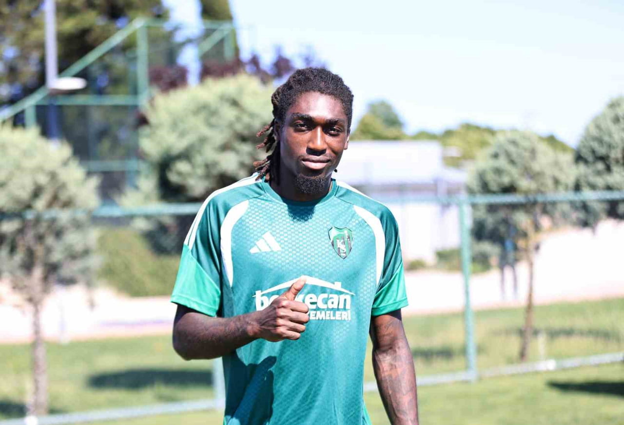 OCAELİSPOR’A YENİ KATILAN GENÇ STOPER TANGUY ZOUKROU AÇIKLAMA YAPTI