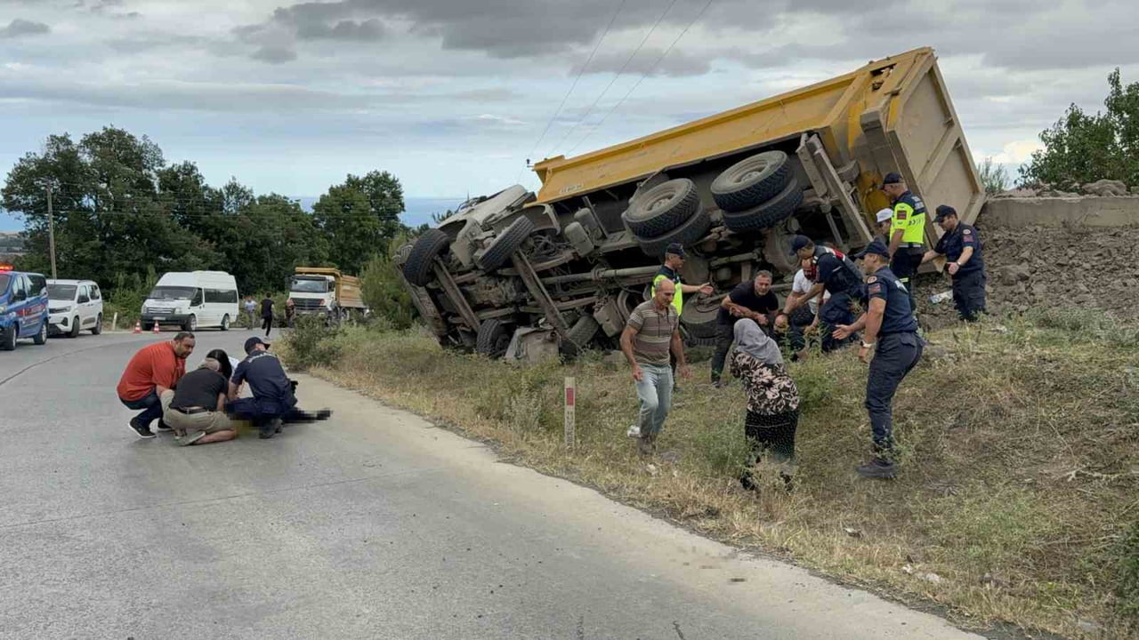 ÖLEN SÜRÜCÜNÜN YAKINLARININ FERYATLARI YÜREKLERİ DAĞLADI.