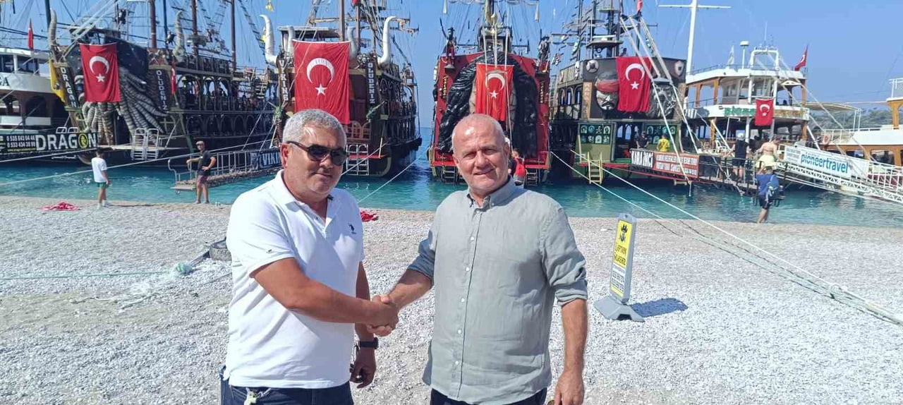 ÖLÜDENİZ'DE 1 TEMMUZ DENİZCİLİK VE KABOTAJ BAYRAMI DENİZDE COŞKUYLA KUTLANDI
