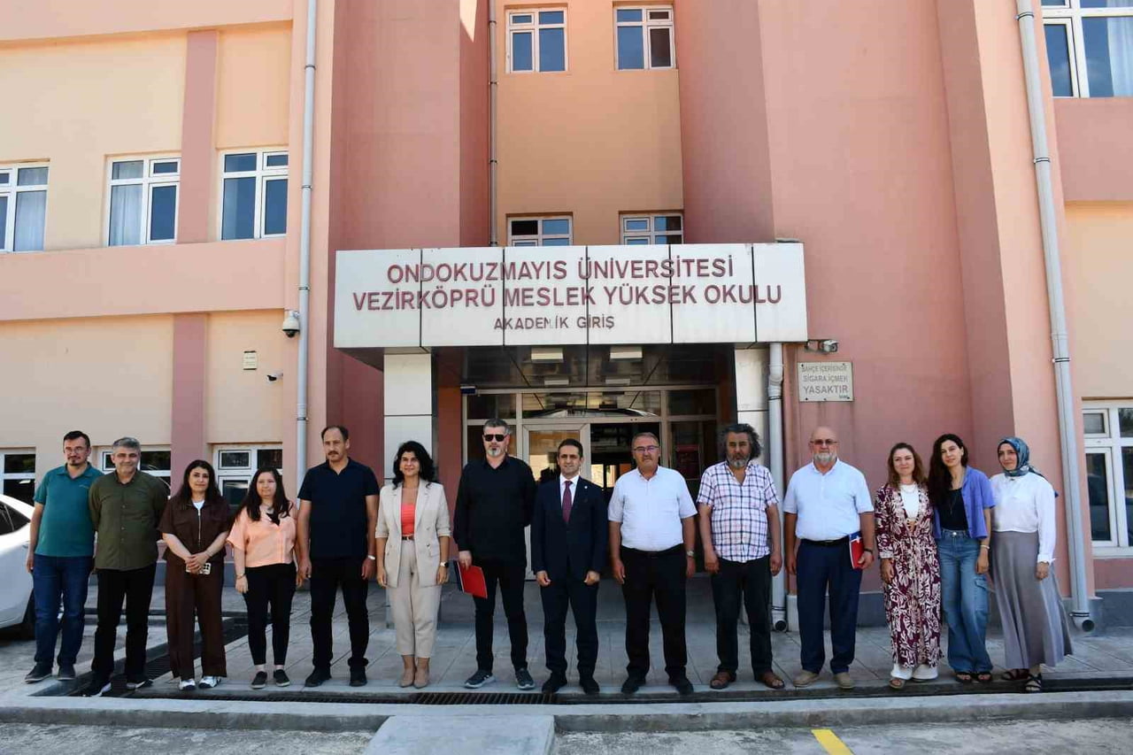 ONDOKUZ MAYIS ÜNİVERSİTESİ (OMÜ) VEZİRKÖPRÜ MESLEK YÜKSEKOKULU, ÖĞRENCİLERİN MESLEKİ GELİŞİMİNİ...