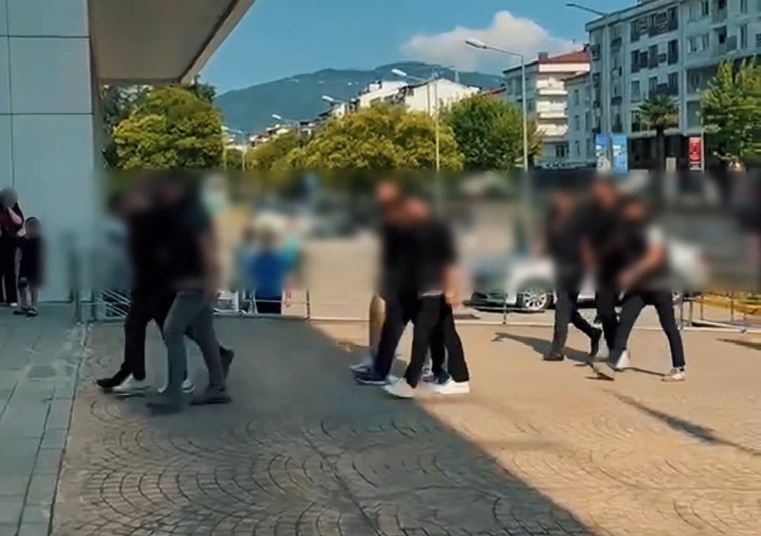 OPERASYONDA GÖZALTINA ALINAN 15 ŞÜPHELİDEN 11'İ TUTUKLANDI.