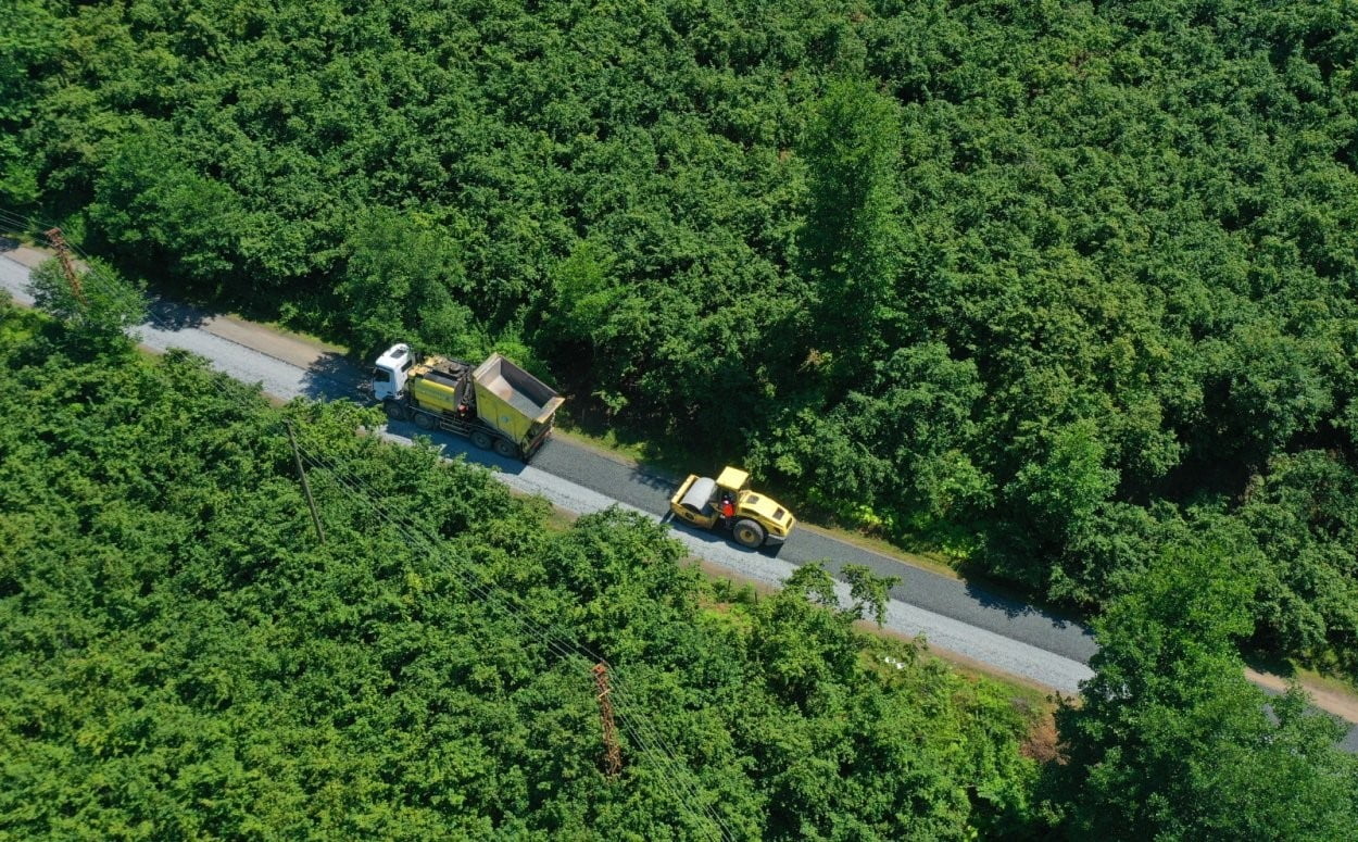 ORDU BÜYÜKŞEHİR BELEDİYESİ TARAFINDAN ALTINORDU İLÇESİ KISACIK MAHALLESİ'NDE YÜRÜTÜLEN ASFALT...
