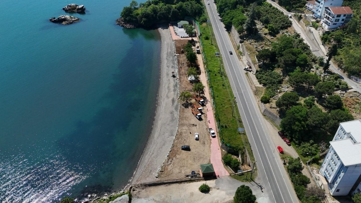 ORDU BÜYÜKŞEHİR BELEDİYESİ, VATANDAŞLARIN GÖNÜL RAHATLIĞI İLE DENİZE GİRMELERİ AMACIYLA PERŞEMBE...