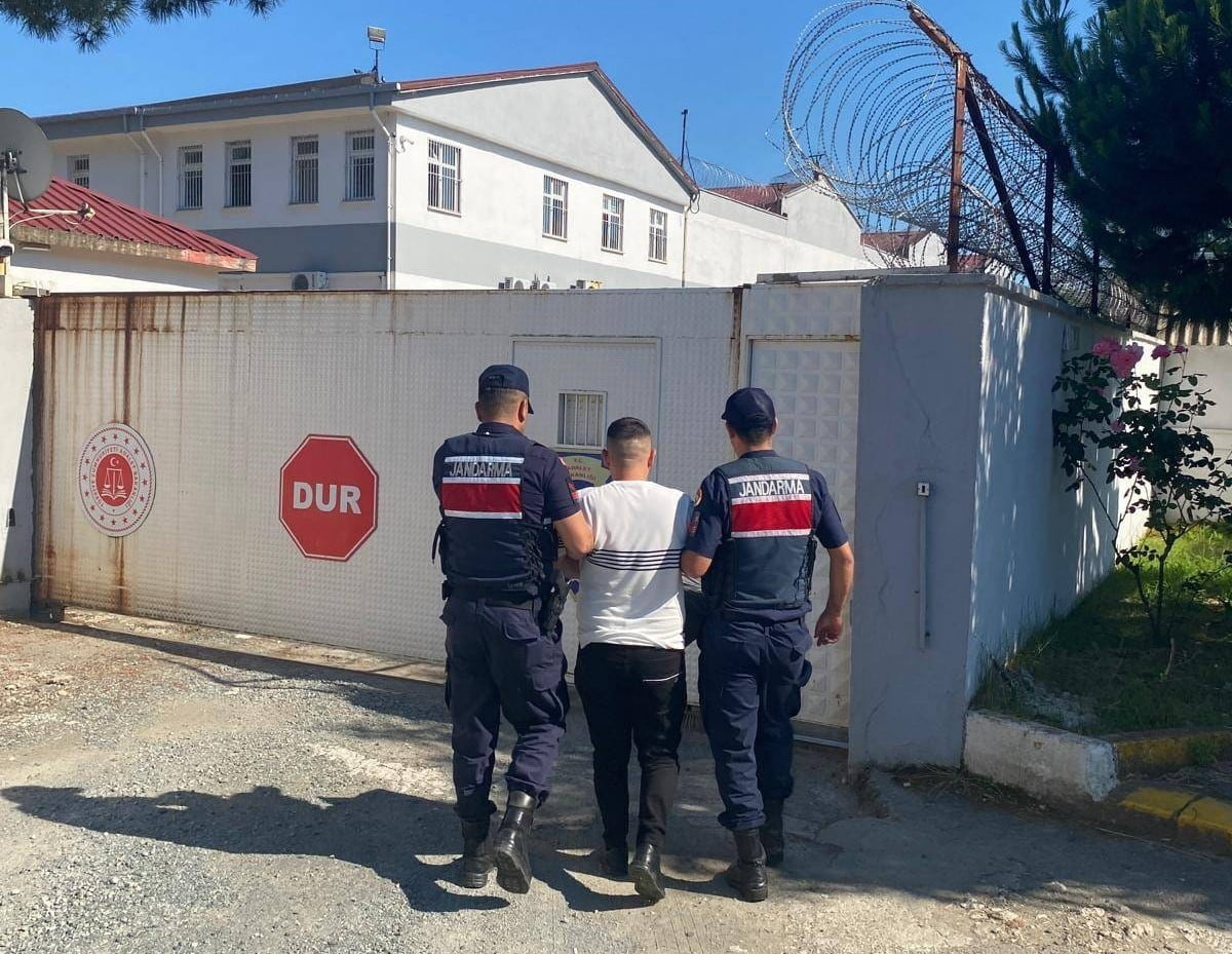 ORDU’DA KIRSAL ALANDA İLLEGAL YOLLARLA KAÇAK SİLAH ÜRETİMİ YAPAN 2 ADET ATÖLYE ELE...