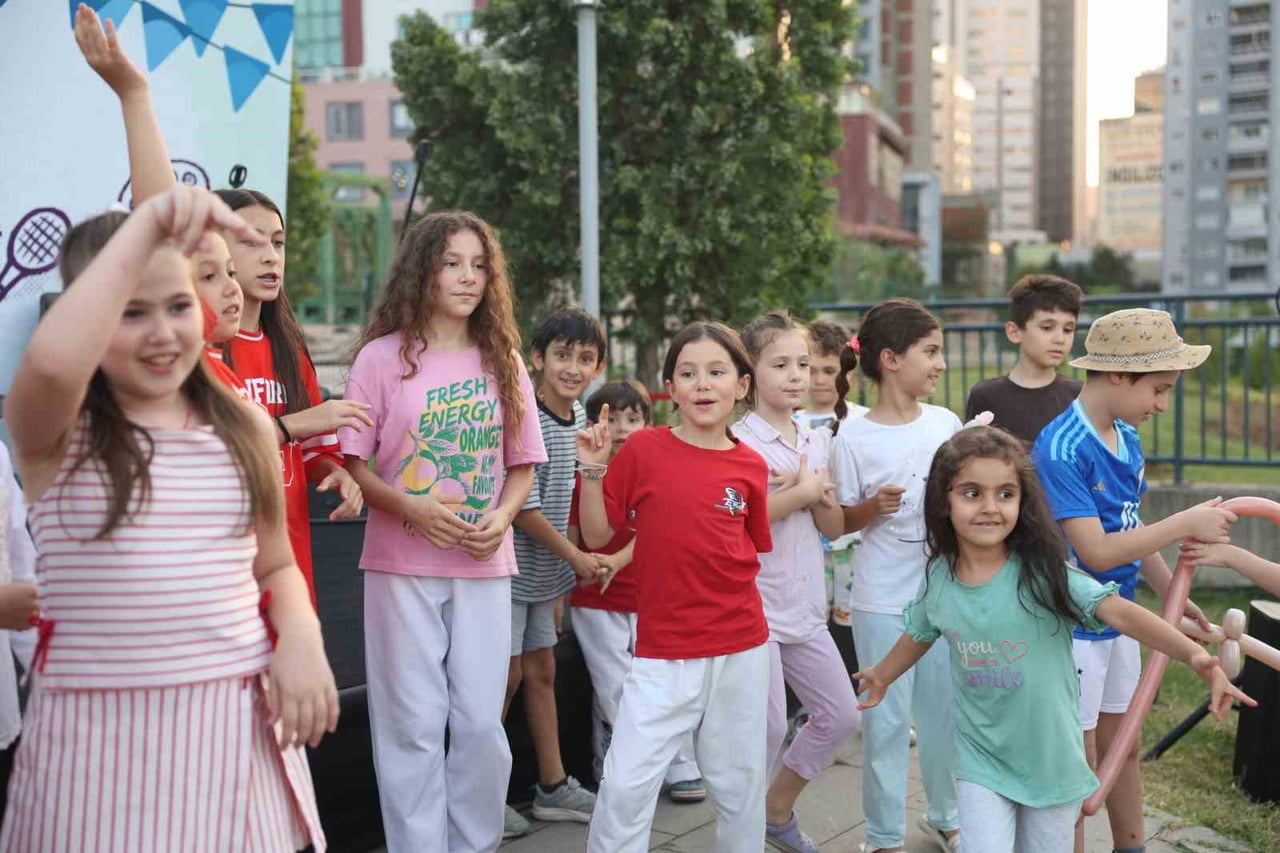 OSMANGAZİ BELEDİYESİ’NİN YAZ AKŞAMLARINA RENK KATAN MAHALLE ŞENLİKLERİ, DOĞANBEY MAHALLESİ’NDE...