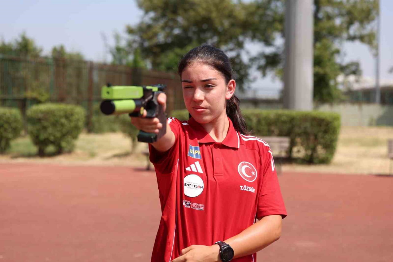 OSMANGAZİ BELEDİYESPORLU MİLLİ SPORCULAR TUANA ÖZGÜR İLE ELİF ECEM ÖZTÜRK, İSPANYA’DA DÜZENLENECEK...
