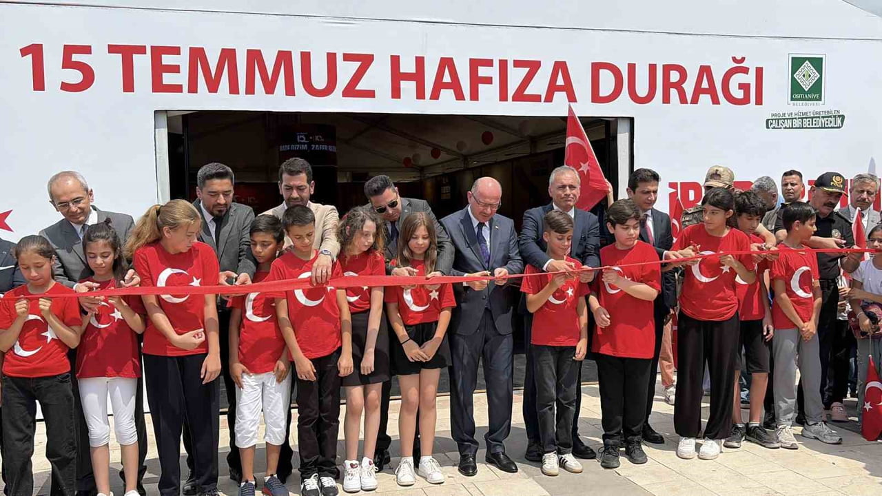 OSMANİYE’DE 15 TEMMUZ RUHU HATIRA DURAĞINDA CANLANDIRILDI