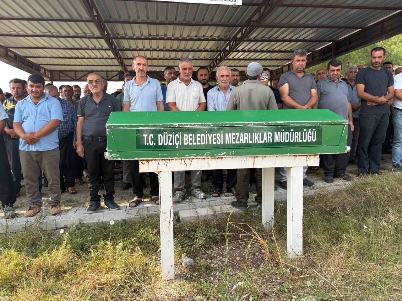 OSMANİYE’DE İŞ KAZASINDA HAYATINI KAYBEDEN MEHMET KESME GÖZYAŞLARIYLA DEFNEDİLDİ