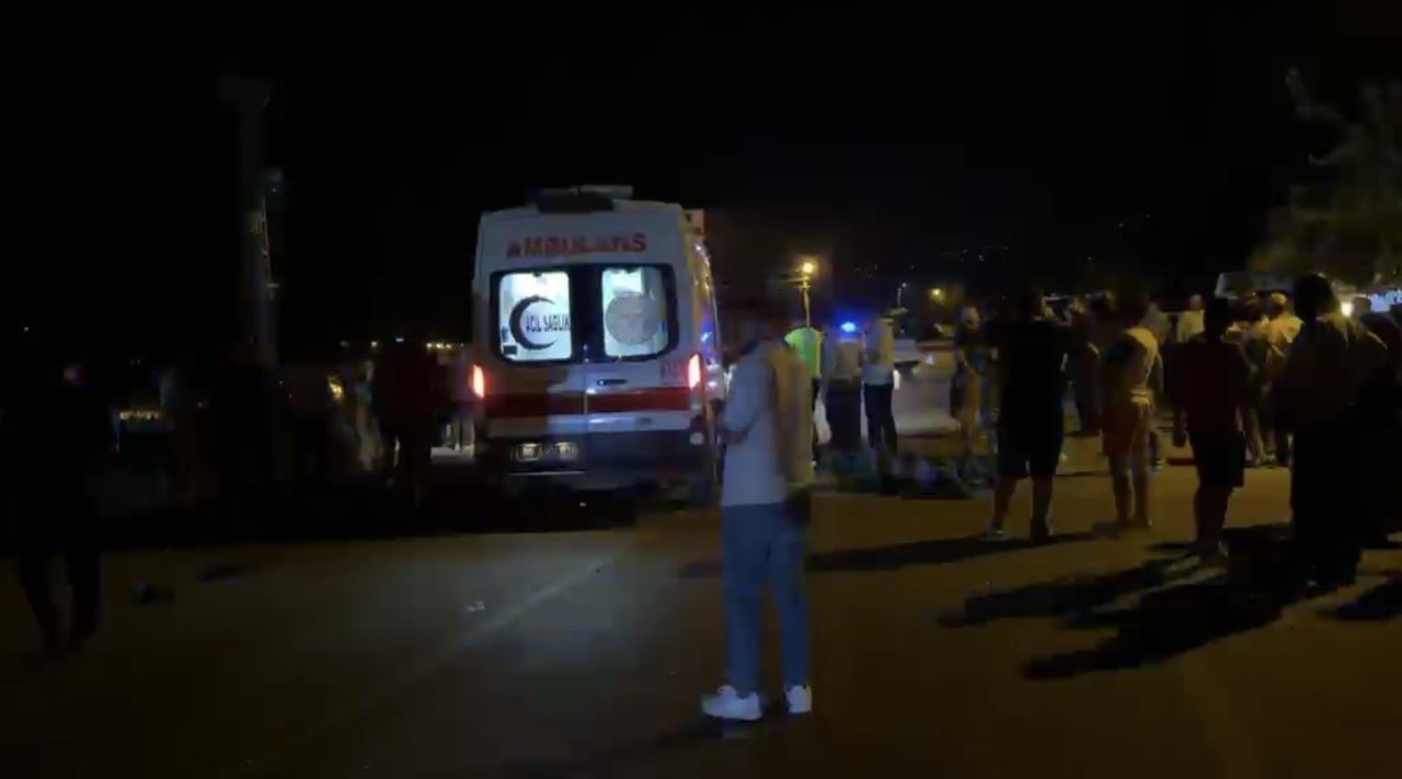 OSMANİYE’NİN DÜZİÇİ İLÇESİNDE OTOMOBİL İLE MOTOSİKLETİN ÇARPIŞTIĞI TRAFİK KAZASINDA 1 KİŞİ...