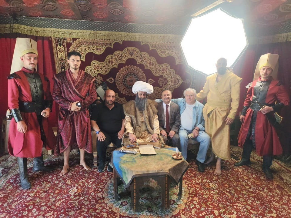OSMANLI DEVLETİ'NİN HABERLEŞME SİSTEMİNİN EN ÖNEMLİ UNSURLARINDAN BİRİ OLAN "PEYKLER"İN HİKAYESİNİ...