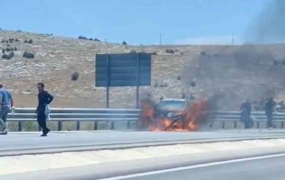 ÖZELLİKLE YAZ AYLARINDA ARTAN HAVA SICAKLIKLARIYLA BİRLİKTE ARAÇ YANGINLARI DA SÜRÜCÜLER İÇİN...