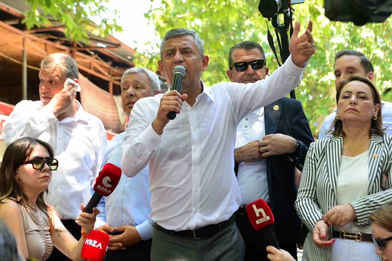 ÖZGÜR ÖZEL, ADANA'NIN POZANTI İLÇESİNE BAĞLI TEKİR YAYLASI’NDA VATANDAŞLARLA BİR ARAYA...