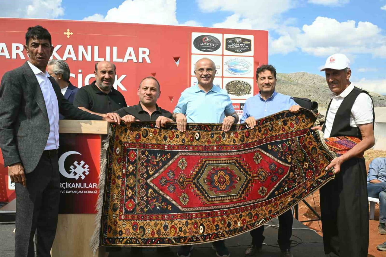 PARÇİKANLILAR SARIÇİÇEK'TE, DREJANLILAR YAMADAĞI'NDA BULUŞTU