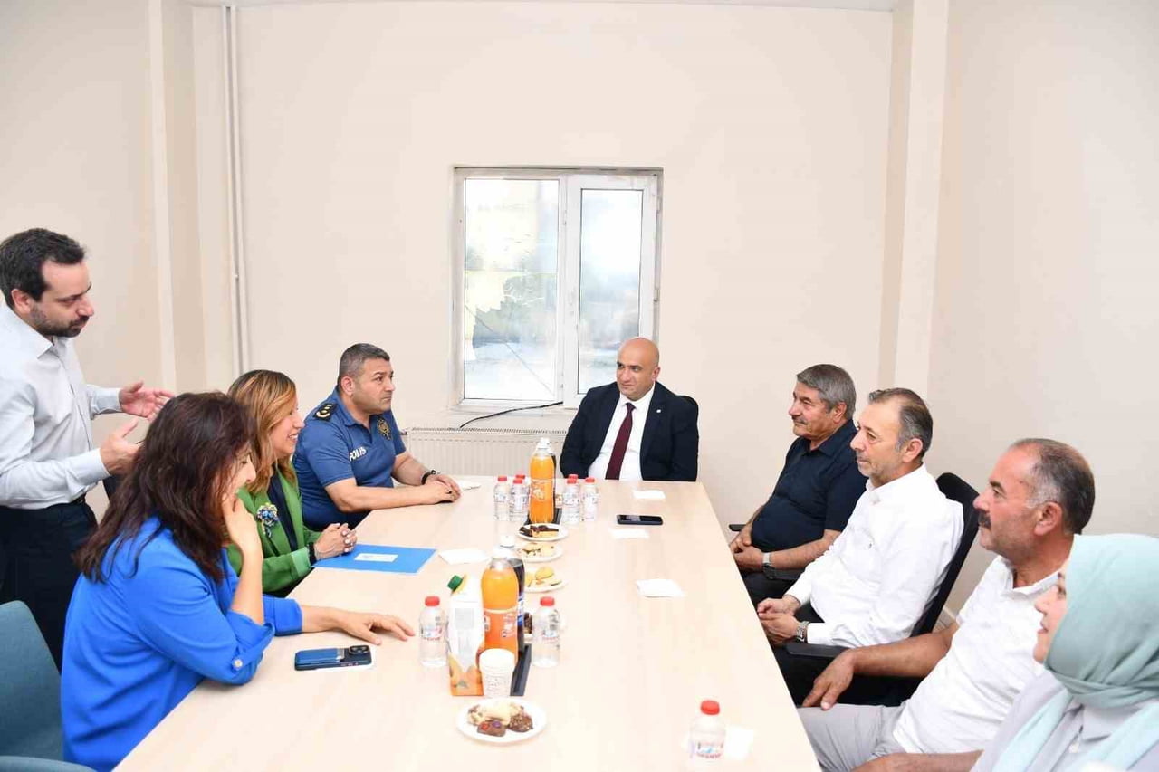 PATNOS'TA DİJİTAL GENÇLİK MERKEZİ KAPILARINI AÇTI