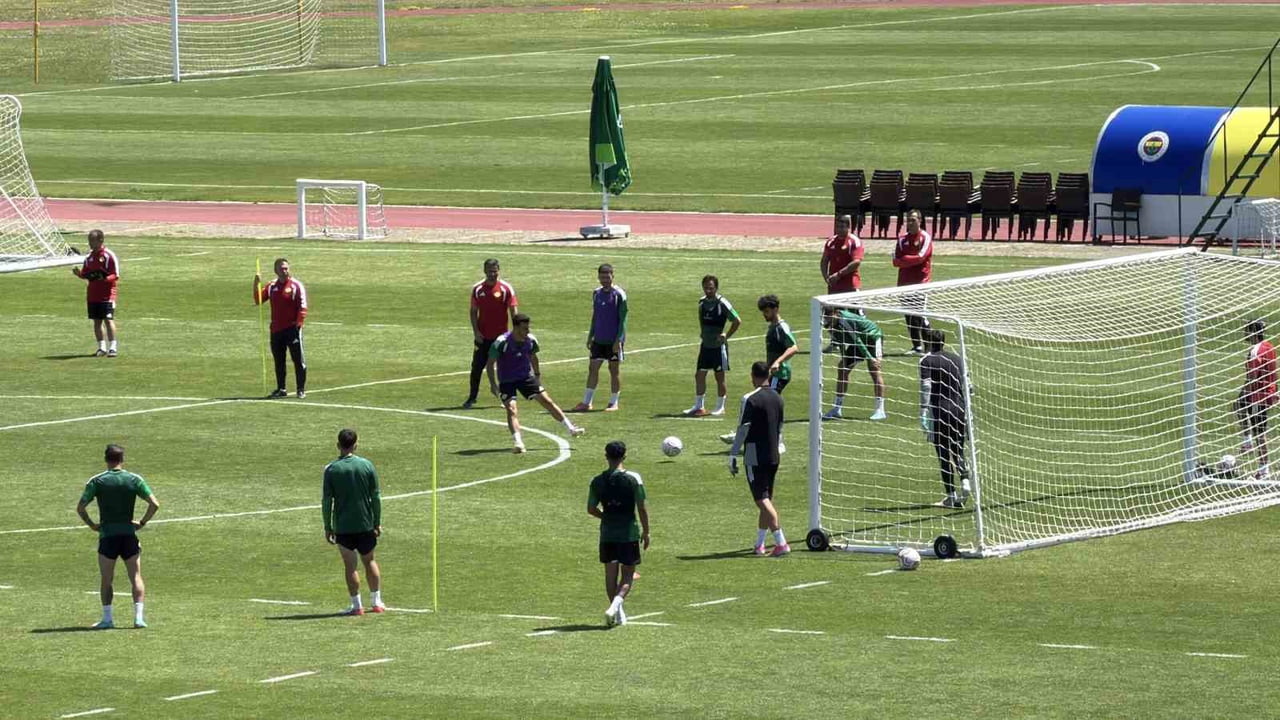 PLAY-OFF FİNALİNDE ÇORUMSPOR’A MAĞLUP OLARAK SÜPER LİG’İN KAPISINDAN DÖNEN ESENLER EROKSPOR, YENİ...