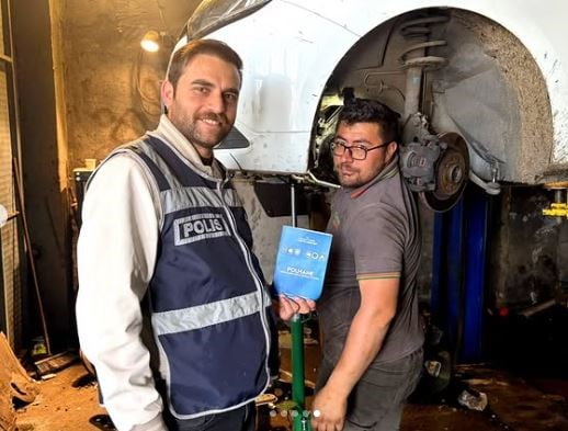 POLİS, DOLANDIRICILIĞAA KARŞI VAATANDAŞLARI BİLGİLENDİRDİ. (OLGUN YILDIZ/ARDAHAN-İHA)