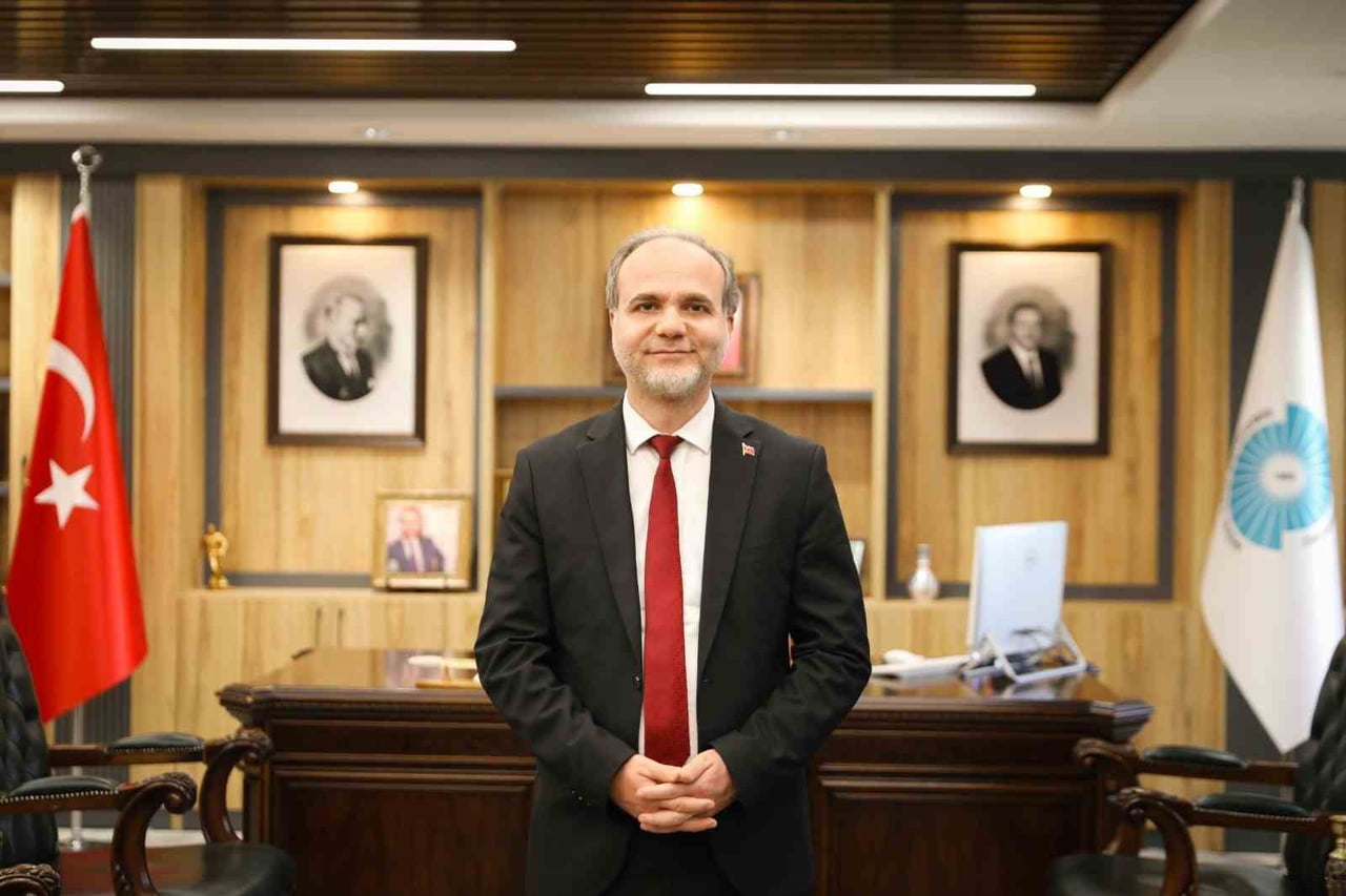PROF. DR. HASAN USLU-NİĞDE ÖMER HALİSDEMİR ÜNİVERSİTESİ REKTÖRÜ