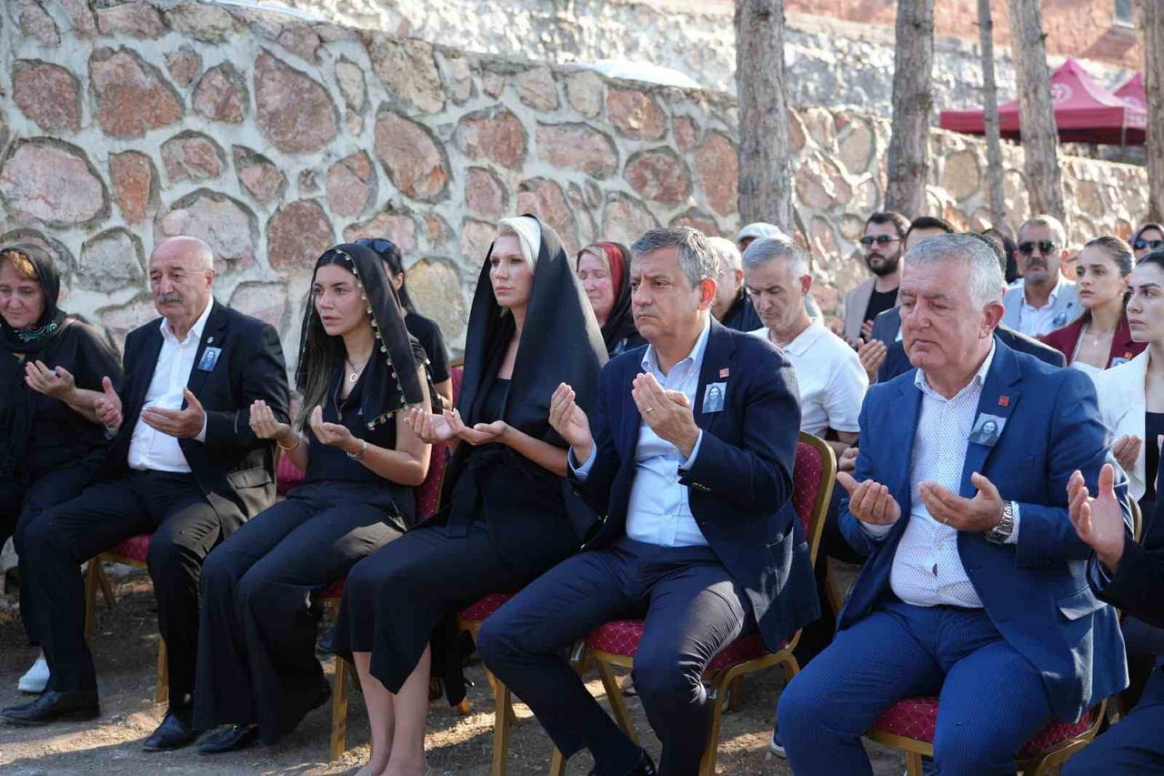 PROF. DR. LALE KARABIYIK’I VEFATININ BİRİNCİ YILINDA ANMAK İÇİN BİLECİK'TE DÜZENLENEN PROGRAMA CHP...