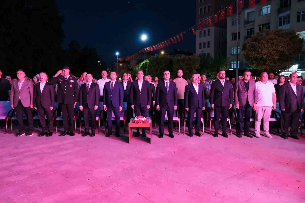 PROGRAMA, KARAMAN VALİSİ HAYRETTİN ÇİÇEK, BELEDİYE BAŞKANI SAVAŞ KALAYCI, KMÜ REKTÖRÜ PROF. DR....
