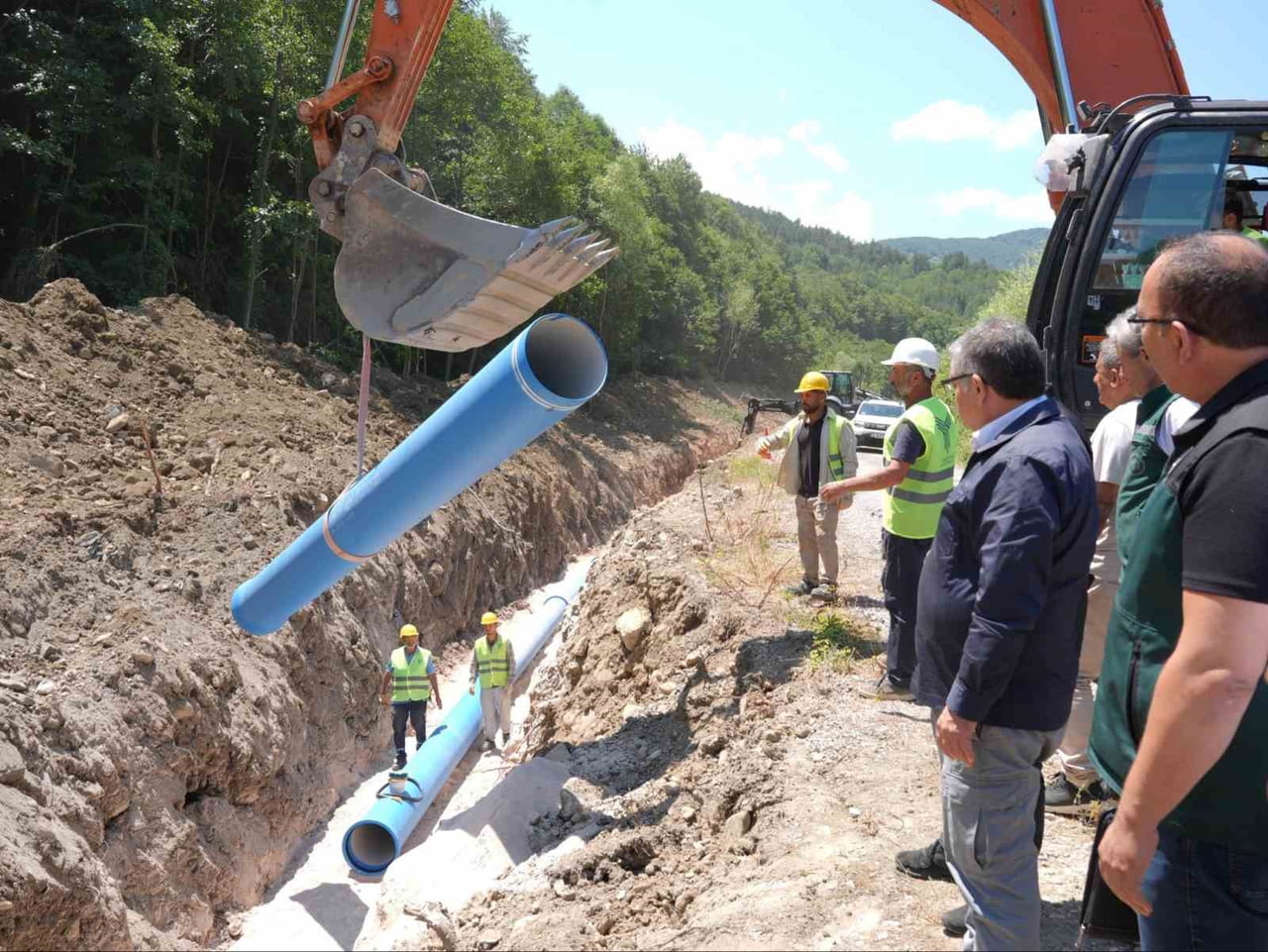 PROJE KAPSAMINDA YAKLAŞIK 14 KİLOMETRE DUKTİL BORU HATTI, 26 ADET SANAT YAPISI, 2 ADET YATAY...