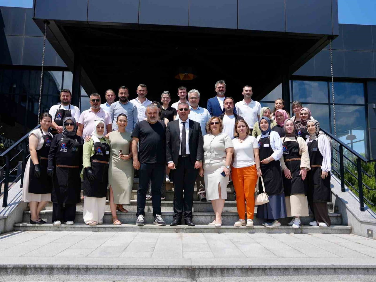 "MUTFAK ATÖLYESİ TARIM AKADEMİSİ'NDE KURULUYOR" PROJESİ KAPSAMINDA EĞİTİM ALAN KADIN KURSİYERLER...