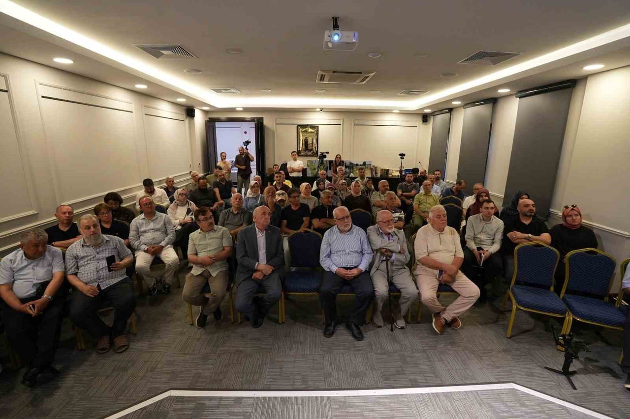 "SREBRENİTSA ANNELERİ: KAYIPLARINI ARIYOR" BELGESEL GÖSTERİMİ, SARI SALTUK KÜLTÜR MERKEZİ'NDE...