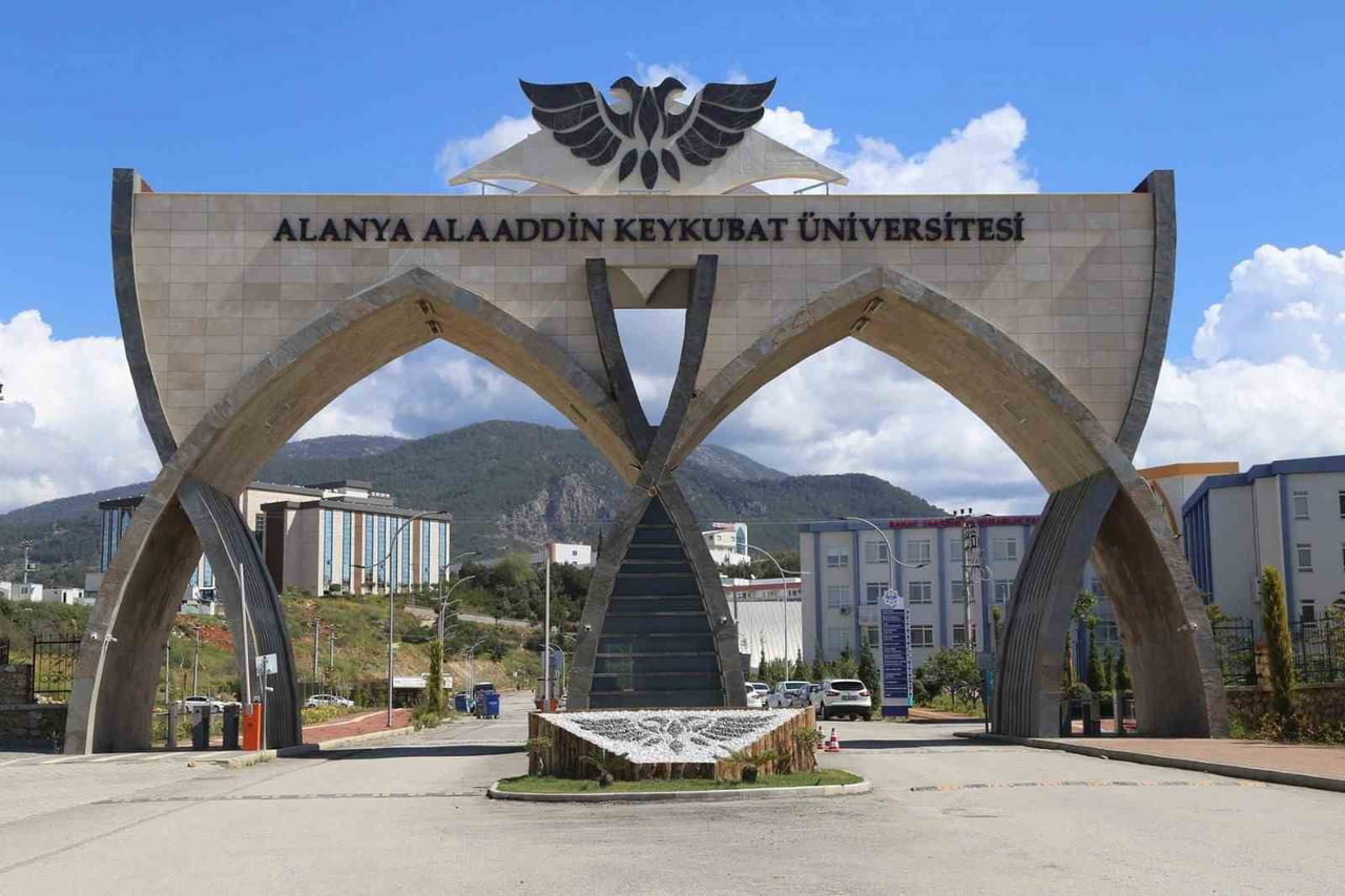 RAFET KAYIŞ MÜHENDİSLİK FAKÜLTESİ BÜNYESİNDE “METALURJİ VE MALZEME MÜHENDİSLİĞİ” İLE ALTSO TURİZM...