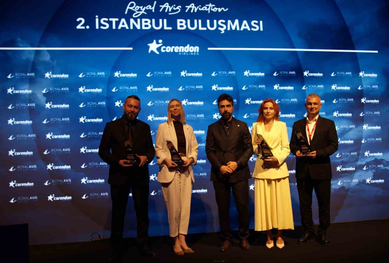 ROYAL AVİS AVİATİON EV SAHİPLİĞİNDE DÜZENLENEN 2. İSTANBUL BULUŞMASI GALA YEMEĞİ, HAC VE UMRE...
