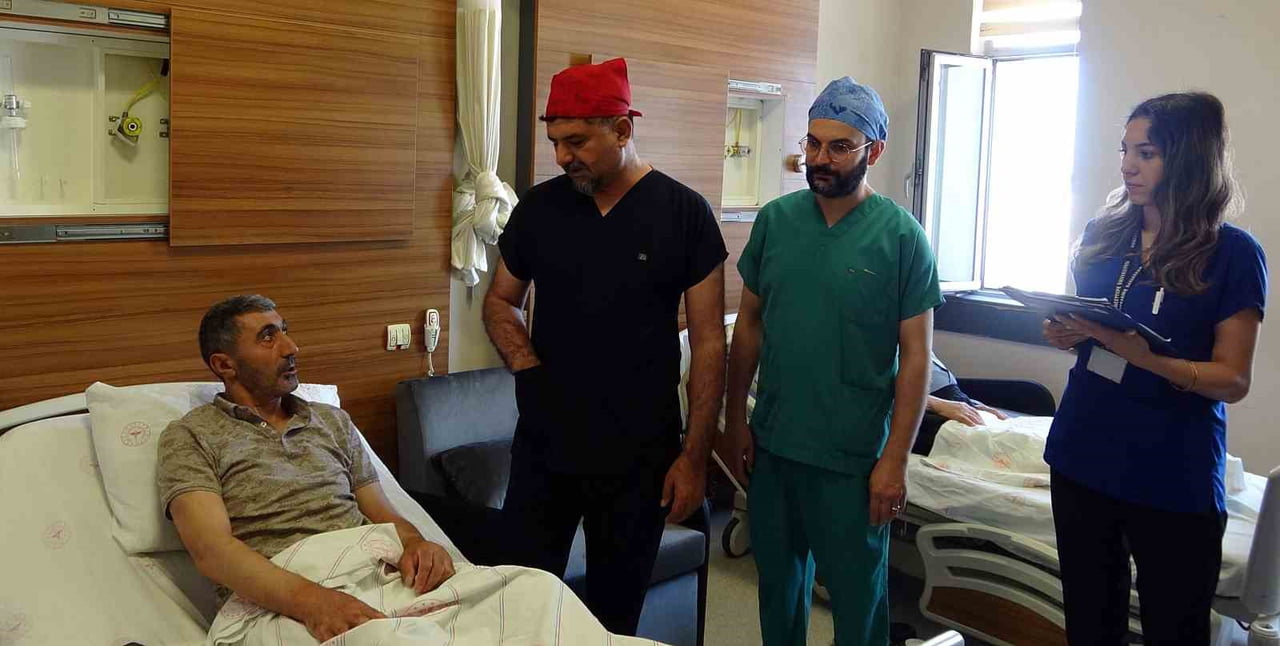 SAĞLIK ALANINDA GERÇEKLEŞTİRDİĞİ BAŞARILI OPERASYONLARLA ADINDAN SÖZ ETTİREN VAN EĞİTİM VE...