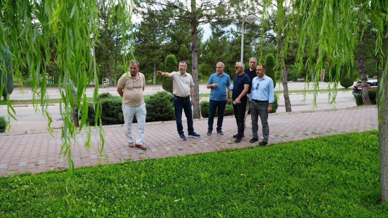 SAHA ZİYARETLERİNDE KAMPÜSÜN MEVCUT DURUMU DEĞERLENDİRİLİRKEN DEVAM EDEN ÇALIŞMALAR HAKKINDA...