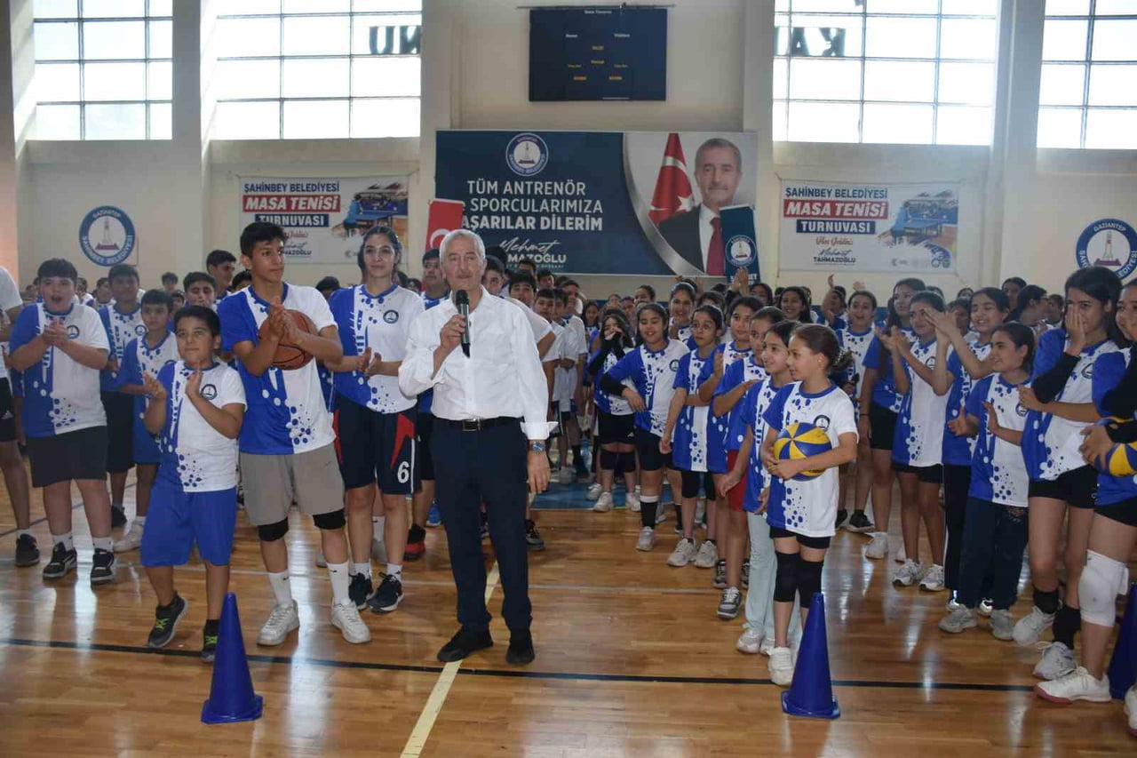 ŞAHİNBEY BELEDİYESİ YAZ SPOR OKULU GENÇLERE KAPISINI AÇTI