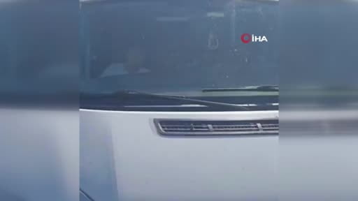 Sakarya'da durdurulan araçta 9 düzensiz göçmen yakalandı: Sürücü tutuklandı