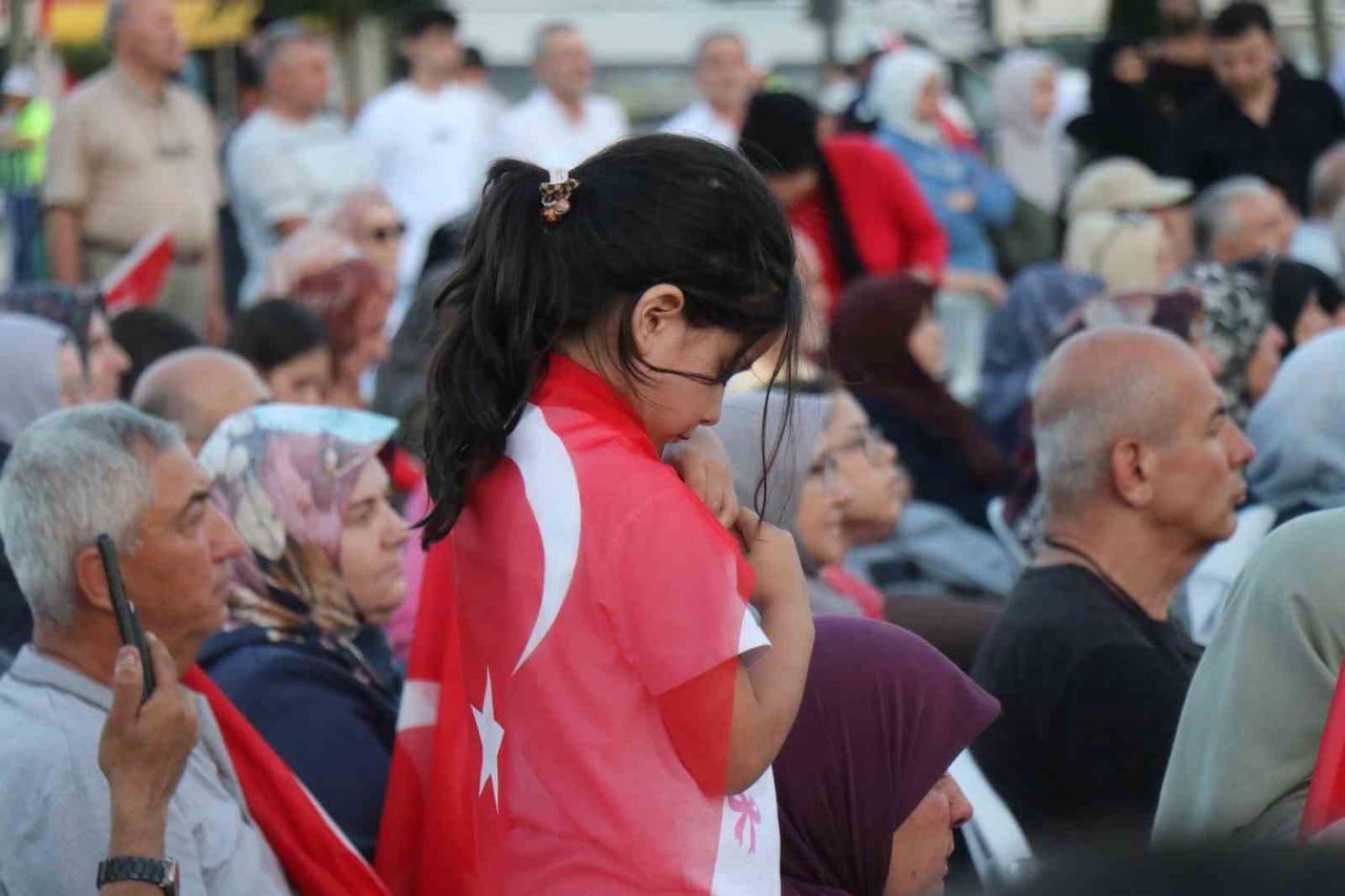 SAKARYA HALKI, 15 TEMMUZ HAİN DARBE GİRİŞİMİNİN 9'UNCU SENE-İ DEVRİYESİNDE BÜYÜKŞEHİR BELEDİYESİ...