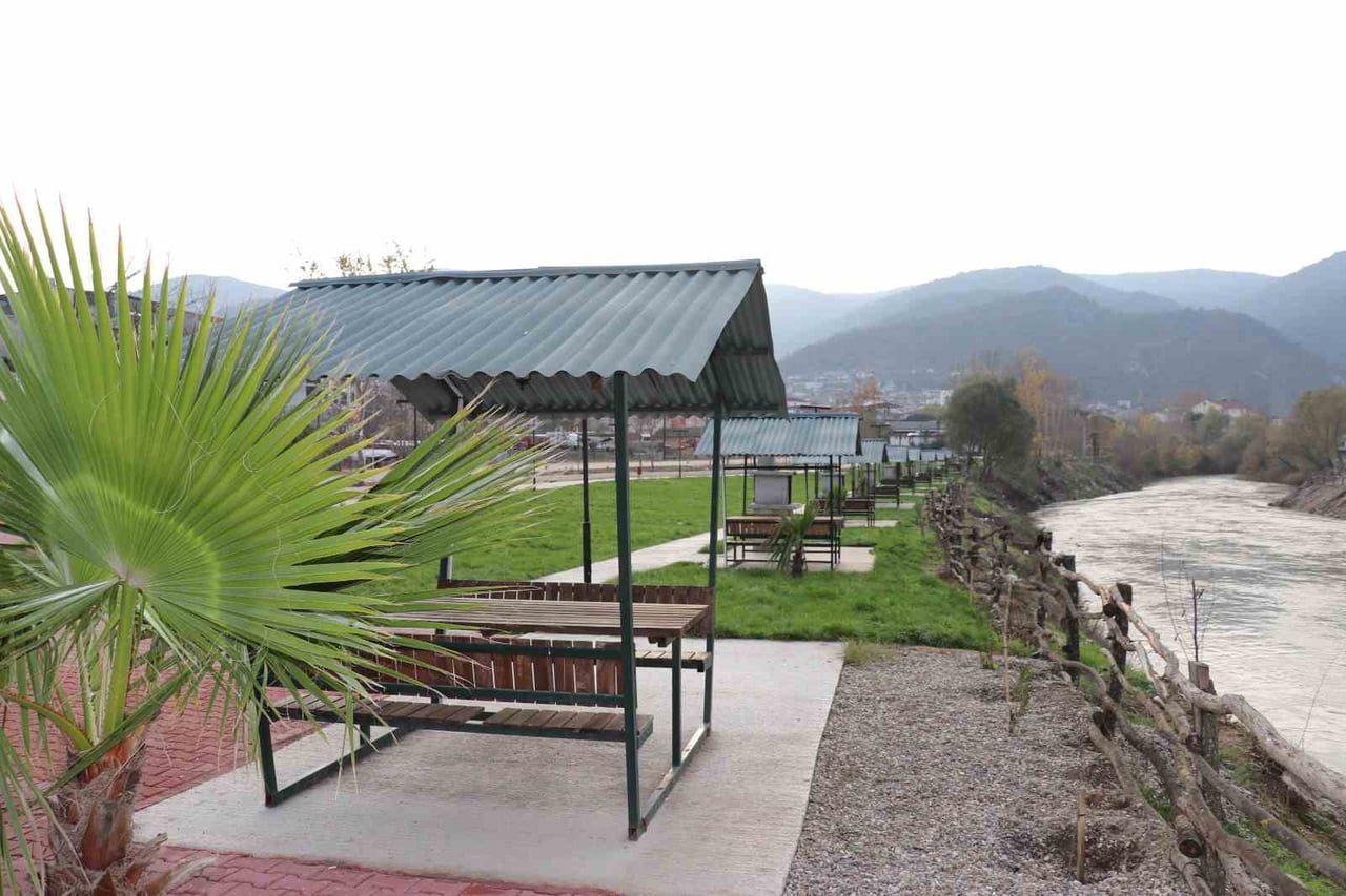 SAKARYA NEHRİ KIYISI DAHA GÜVENLİ HALE GETİRİLDİ