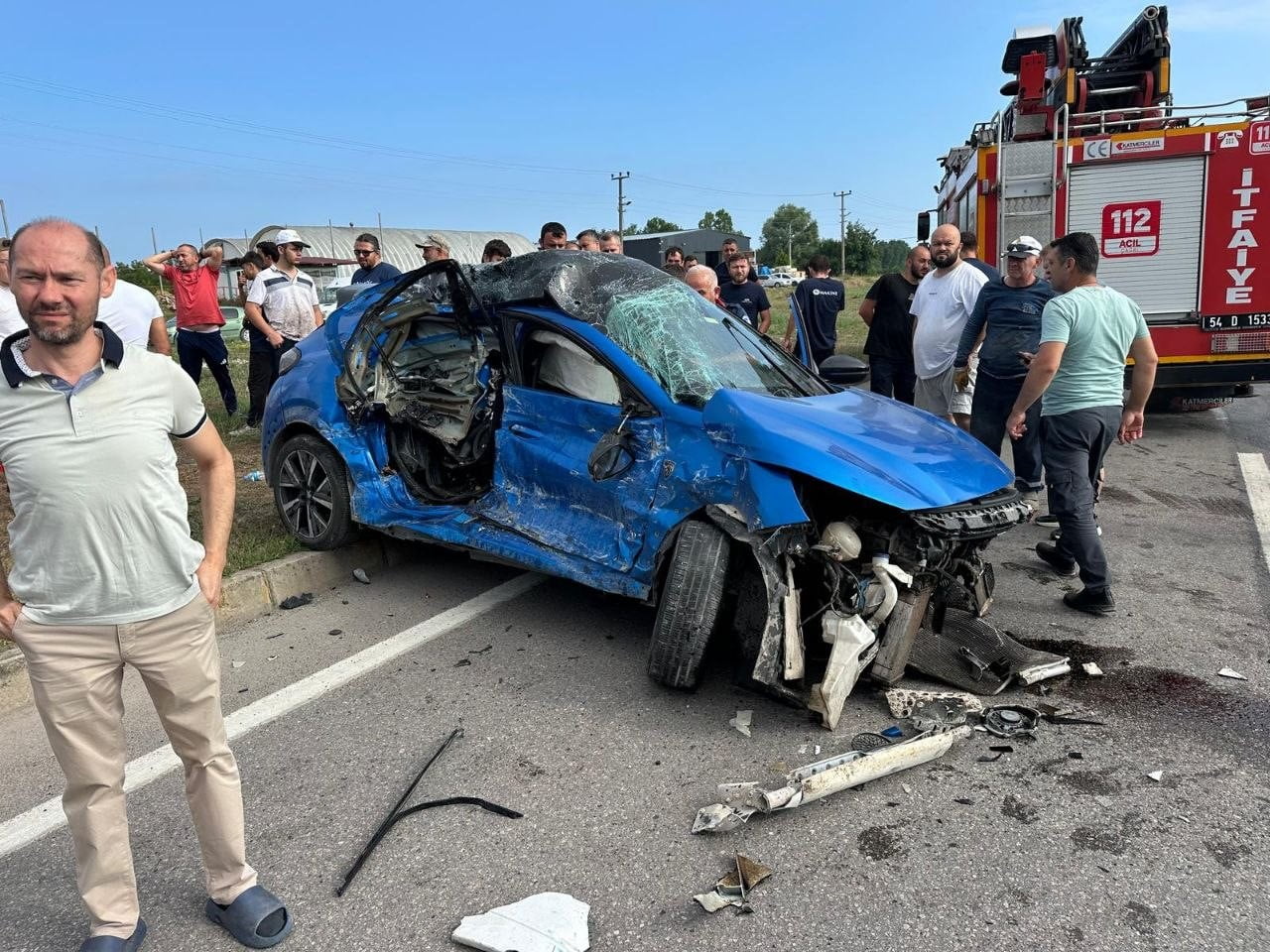 SAKARYA’NIN KARASU İLÇESİNDE ÇEKİCİ İLE OTOMOBİLİN ÇARPIŞMASI SONUCU 1 KİŞİ...