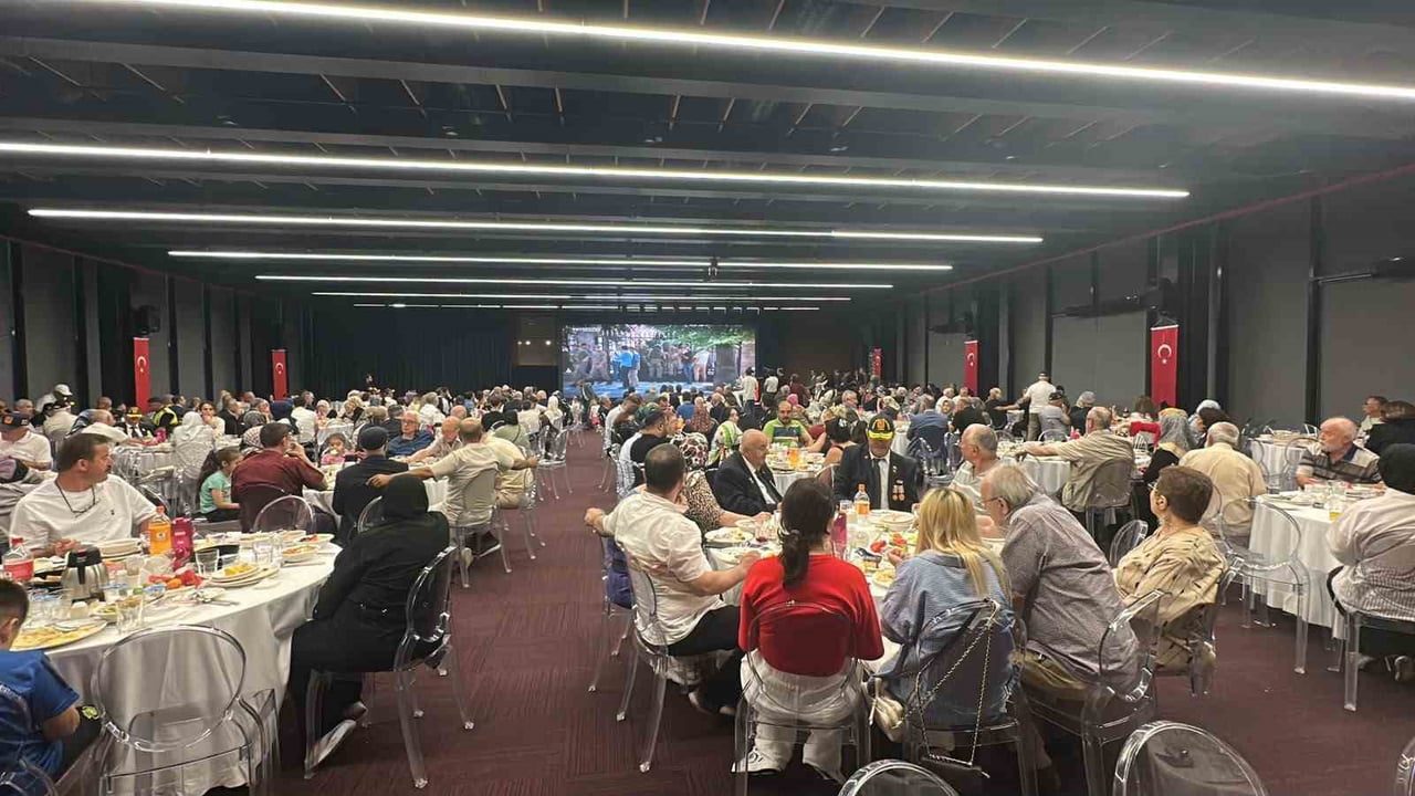 SAMSUN'DA, 15 TEMMUZ DEMOKRASİ VE MİLLİ BİRLİK GÜNÜ PROGRAMLARI KAPSAMINDA DÜZENLENEN "AZİZ...